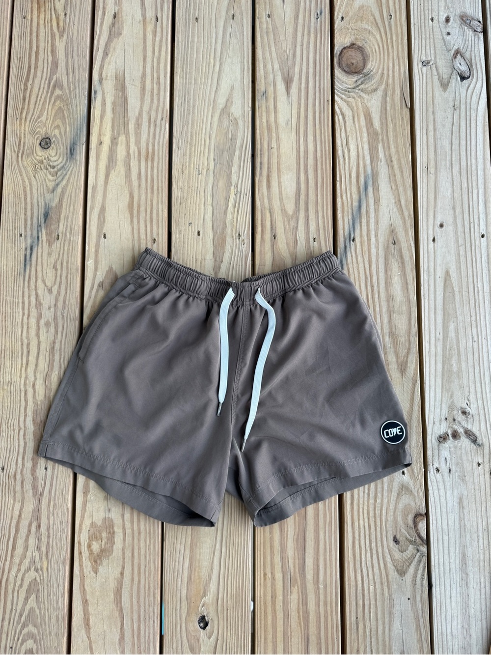 Cove Performance 5” Shorts Mens Size 38 Tan Brown Recycled Stretch